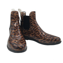 2020 New arrival high quality lightweight black women PVC flat heel rubber rain boots for sale